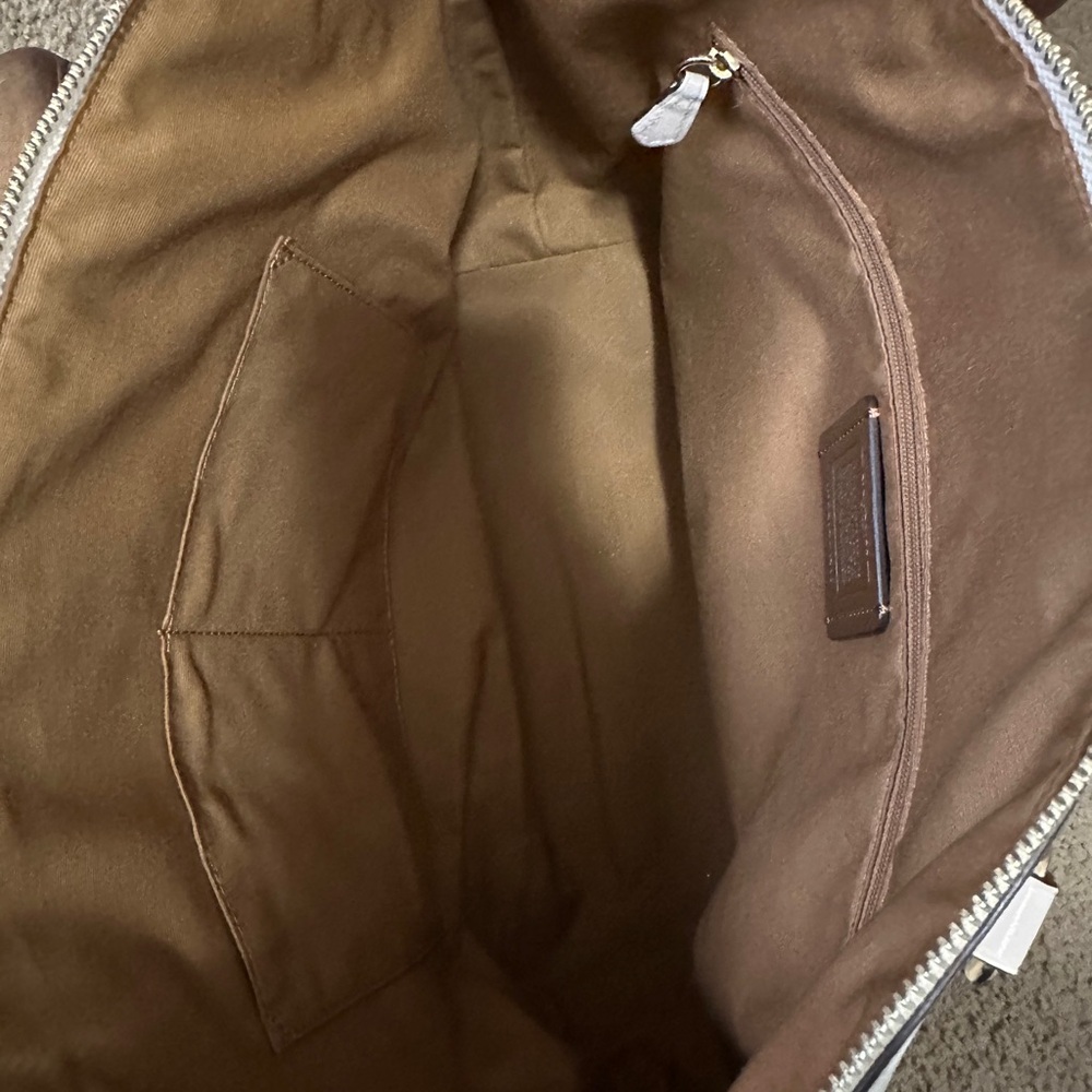 Coach Ivory Signature C Gallery Tote - Picture 9 of 14